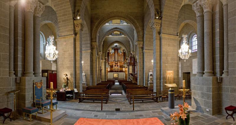 Intérieur de la cathédrale du Puy-en-Velay