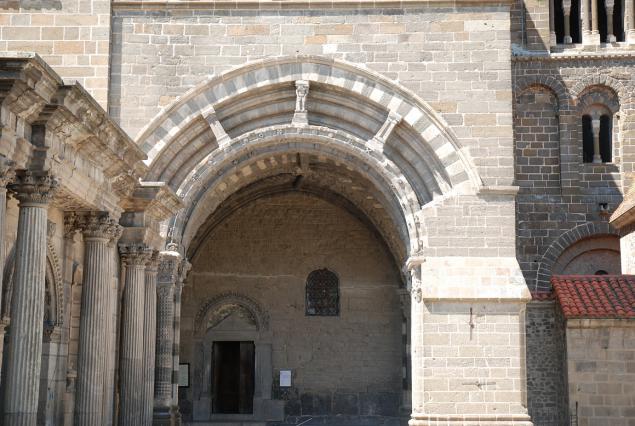 Porche du For, cathédrale du Puy-en-Velay