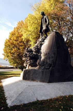 La statue de Rousseau